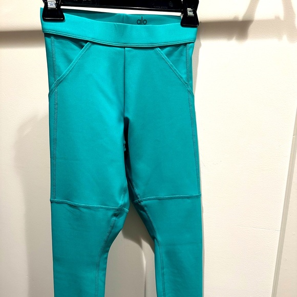 ALO Yoga Other - NWOT Alo Leggings with Pockets Size XS